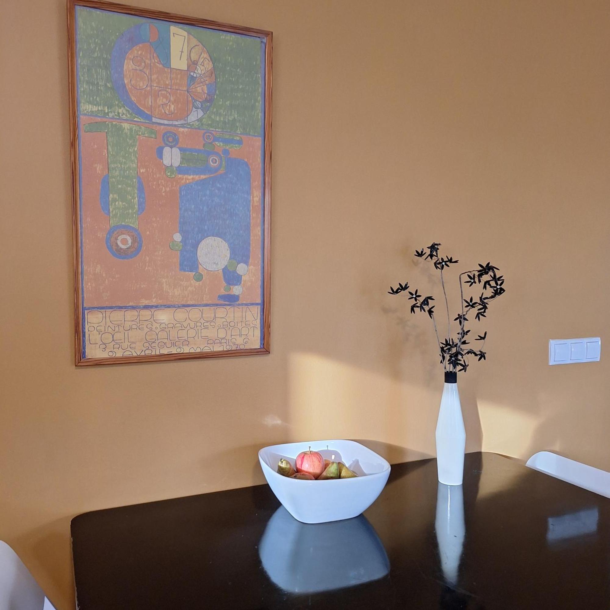 - Garden Apartment